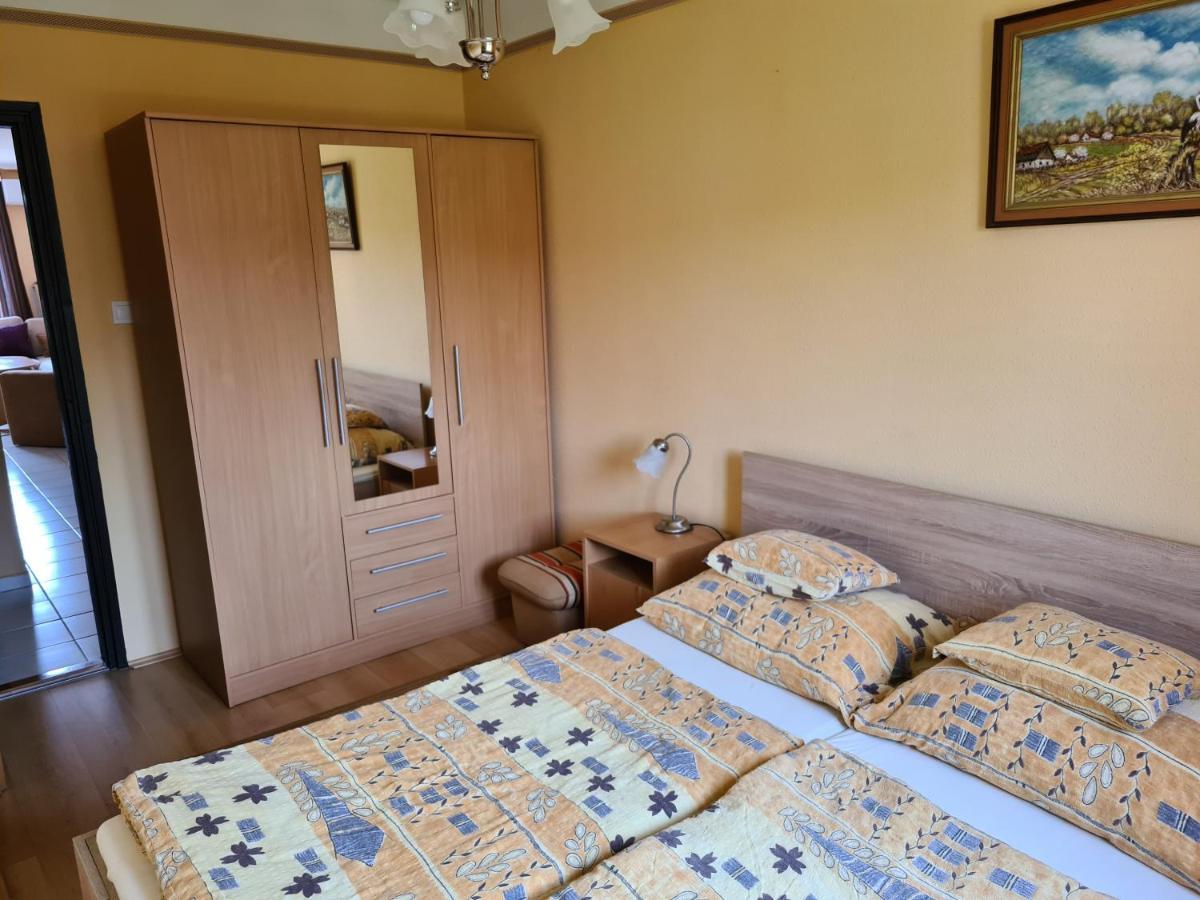 Balazs Apartman 佐洛卡罗斯 外观 照片